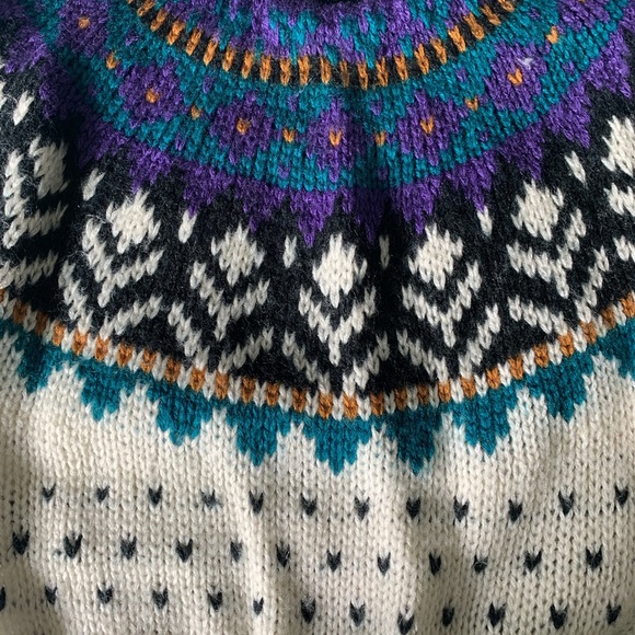 Vintage patterned sweater - Picture 3 of 3